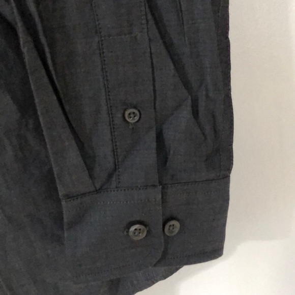 🔥only worn once🔥button down shirt🔥 - Picture 5 of 5